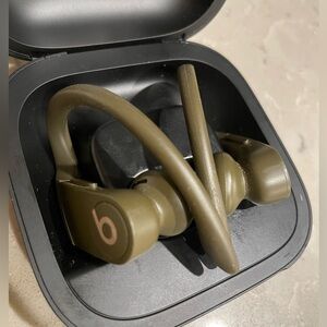 Powerbeats Pro Olive Green A2048